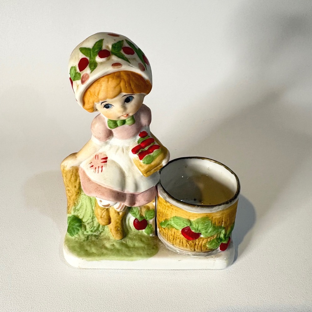 Vintage 1980 Jasco Strawberry Patches Porcelain Figurine Toothpick Holder Bunny